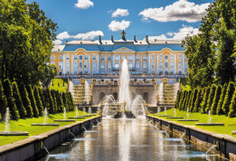 Vue sur le Grand Palais de Peterhof, St-Petersbourg