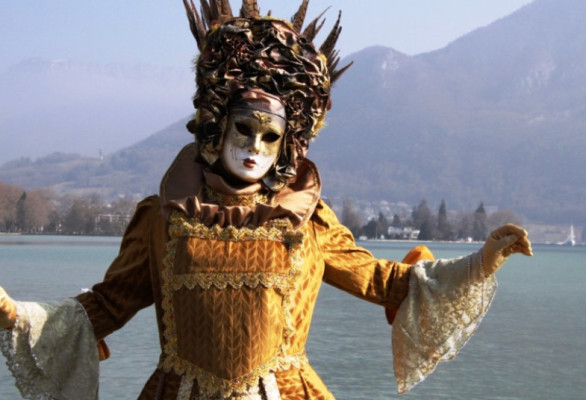 Carnaval et lac d'Annecy