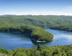 Croisière-déjeuner dans le Jura