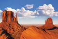 Monument Valley et son décor de collines rouge-sang